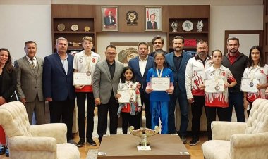 Şampiyonlar'dan Kaymakam Çağlar'a Ziyaret 