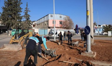 Nizip’te yeşil alan ve peyzaj çalışmaları sürüyor