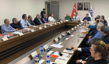 Bakan Kurum: "10 binadan biri ya yıkılacak, ya yıkık ya da oturulamaz durumda”