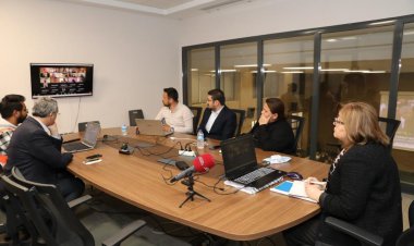 Şahin, kadın akademisyenlerle görüştü