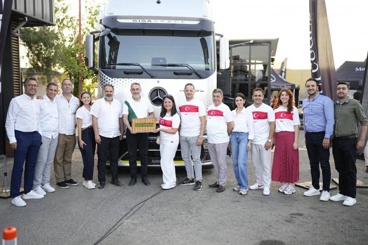 Mercedes-Benz Türk’ten Kamyon Şoförlerine Büyük Destek: Sağlık Bakım Tırı Nizip’te Hizmette