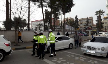 Sokağa Çıkma Kısıtlaması Sona Erdi Nizip’te Caddeler ve Meydanlar Yeniden Hareketlendi
