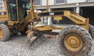 Fırat Mahallesi'nde malzeme serim çalışması yapıldı