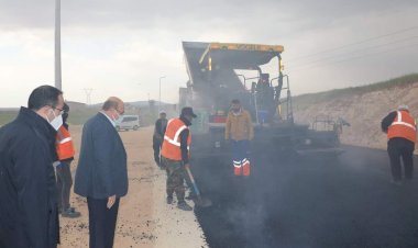 Yeşil Nizip Mezarlığı’nda asfalt çalışması 