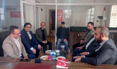 Kaymakam Çağlar, siyasi partileri ziyaret etti