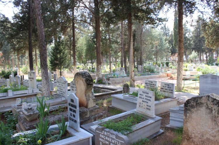 Nizip Asri Mezarlıkta Yer Kalmadı 