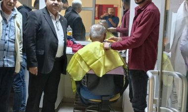 Nizip'te kuaförler huzurevi sakinlerini tıraş etti