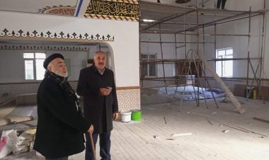 Gül'den İstasyon Camisine Ziyaret