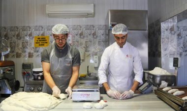 Glutensiz bir başka kafe, depremzede çölyak hastalarına yaklaşık 12 bin ekmek dağıttı