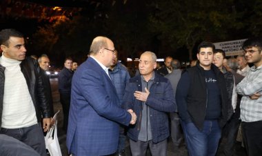 Gündüz esnaf ziyareti, gece seçim bürosunda 