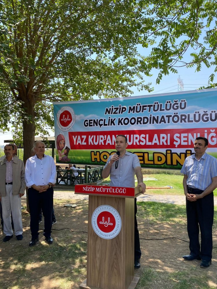 Yaz Kur’an Kursu Şenliği’nde Neşe Dolu Anlar: Geleneksel Oyunlarla Geçmişe Yolculuk!