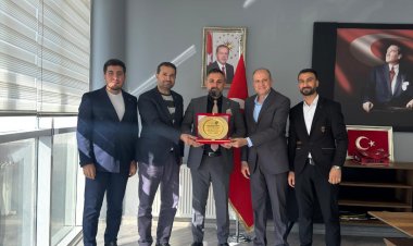 Nizip Gücü Spor’dan Mustafa Özdal’a Ziyaret ve Plaket Takdimi