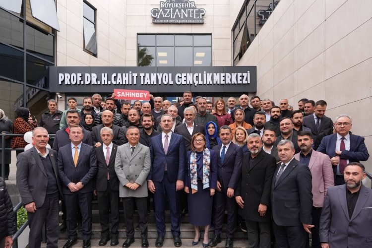 GAZİANTEP BÜYÜKŞEHİR NİZİP’E YENİ BİR TESİS DAHA KAZANDIRDI PROF. DR. HÜSEYİN CAHİT TANYOL GENÇLİK MERKEZİ’NİN AÇILIŞI YAPILDI