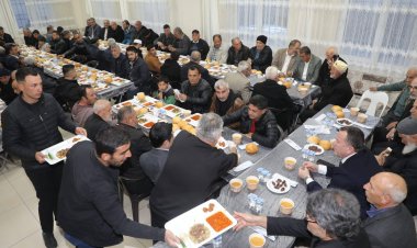 Başkan Doğan, Yeniyazı Mahallesi’nde iftar ve teravih programına Katıldı