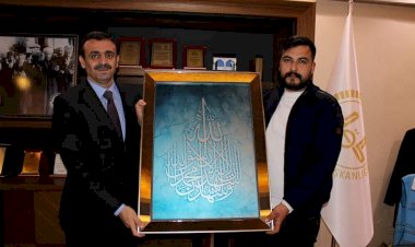 Genç Hayırsever'den Müftü Özçelik'e Ziyaret