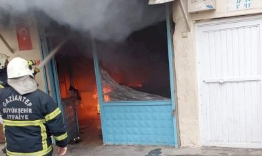 Nizip'te İş Yeri Yangını