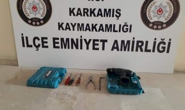 Uyuşturucu ve hırsızlık şüphelisi tutuklandı