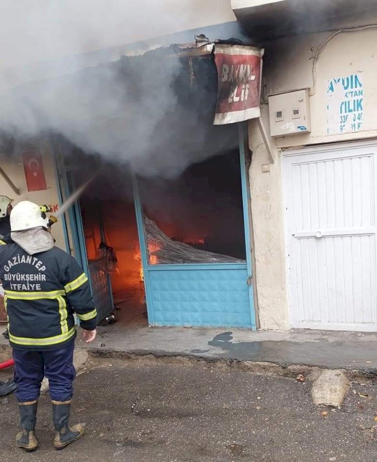 Nizip'te İş Yeri Yangını